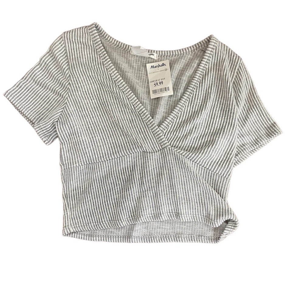 Grey V-Neck Cropped Top Caution To The Wind Size Medium (3 for $15)